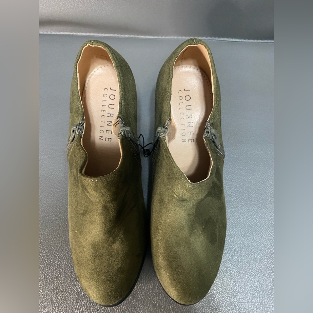 NWT JOURNEE COLLECTION Olive Green Ankle Booties - Picture 5 of 5
